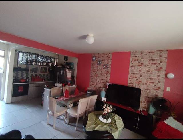 1 BEDROOM APARTMENT FOR SALE IN SASOLBURG EXT 2